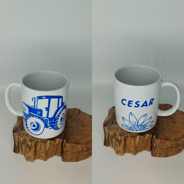 Taza tractor con nombre azul